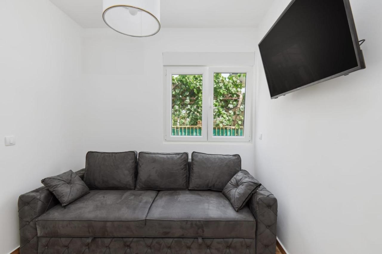 Petrovic Apartmani Tivat Exteriér fotografie